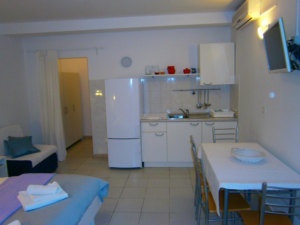 Apartments Grbin (Adults Only) Lumbarda Eksteriør bilde